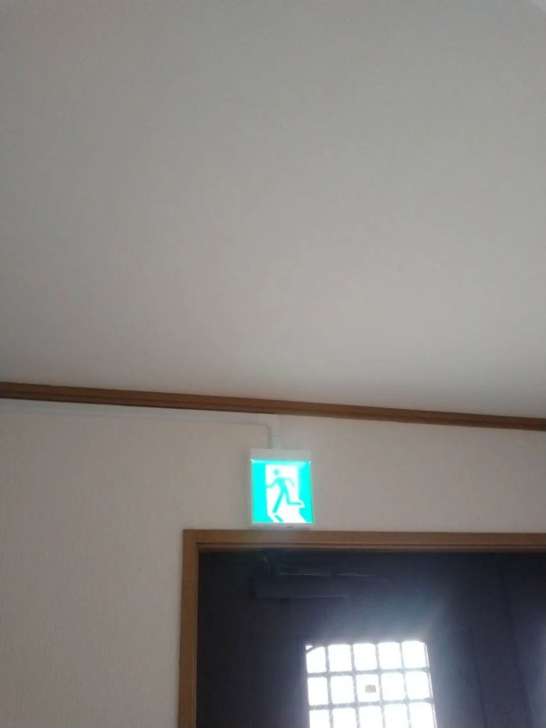 誘導灯取付